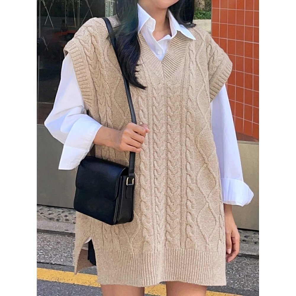 Boutique Dazy Light Brown‎ Cable Knit V-Neck Sleeveless Sweater Vest L